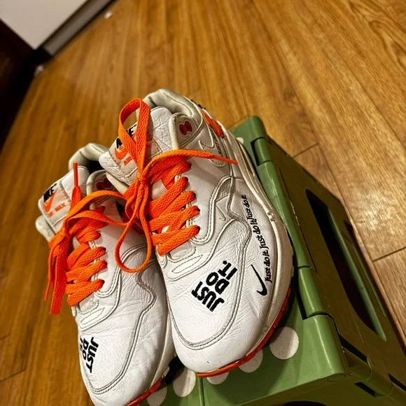 Nike Air Max 1 “Just Do It” 2018 - Picture 2 of 4